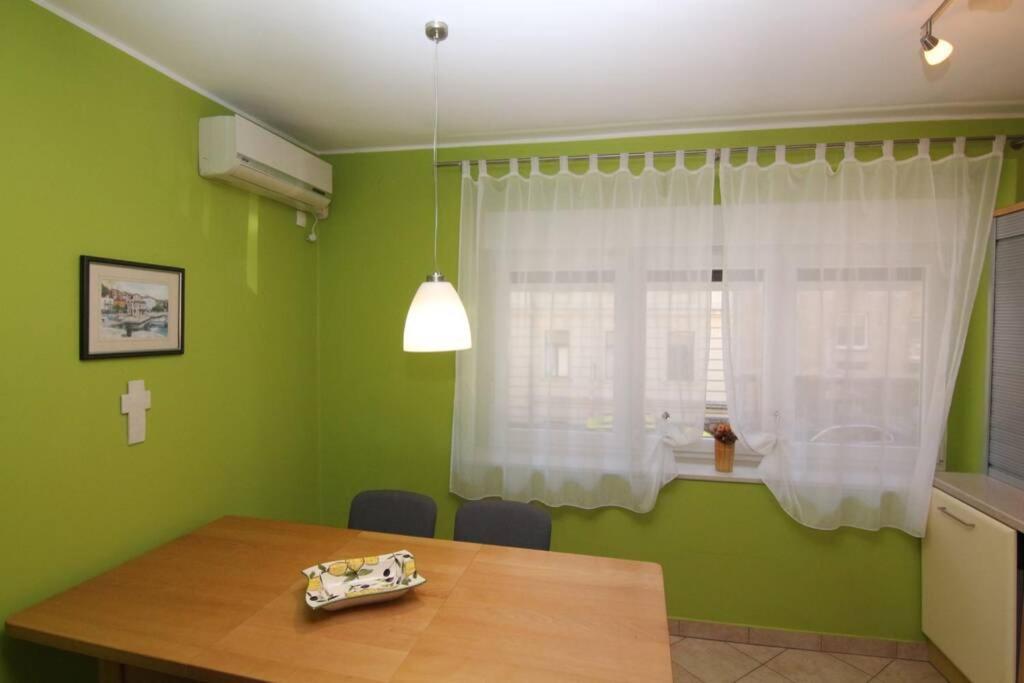 Fast Friend - Cozy Apartment In The Center With Private Garage Ριέκα Εξωτερικό φωτογραφία