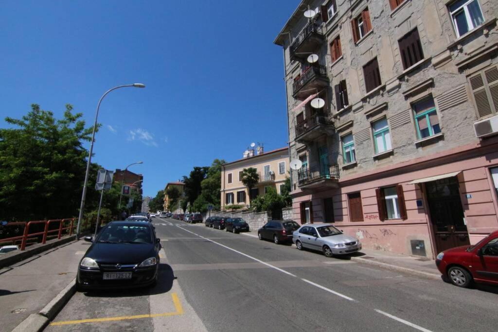 Fast Friend - Cozy Apartment In The Center With Private Garage Ριέκα Εξωτερικό φωτογραφία